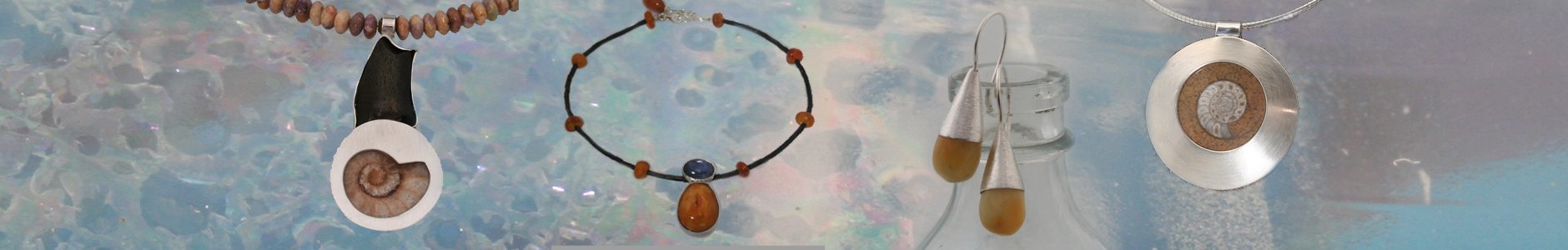 Deze sieraden zijn verkocht uit de collectie.