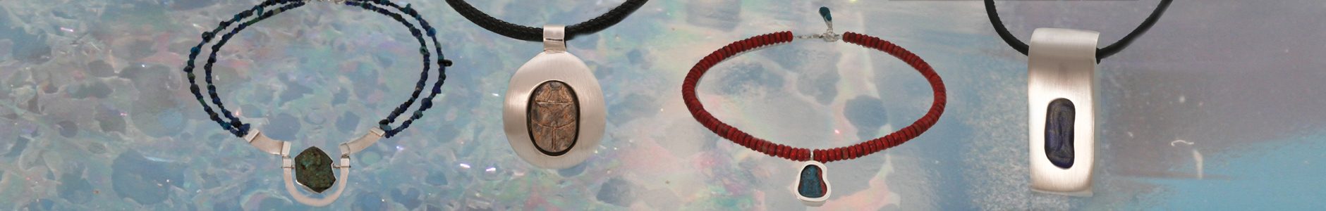 Oude egyptische scherven en scarbee