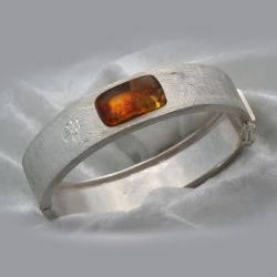 Barnsteen armband