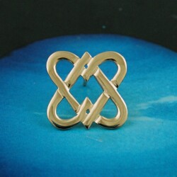 Interlinking hearts