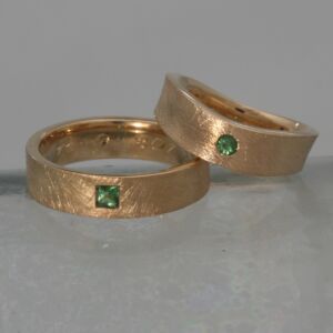 Gouden ringen met tsavoriet