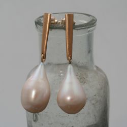Geelgouden pareloorbellen