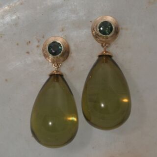 Groene barnsteen oorhangers