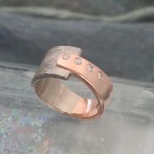 Ring met vingerafdruk en briljanten