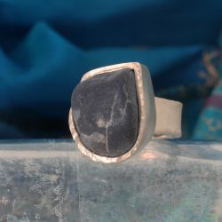 Zilveren ring met kiezel