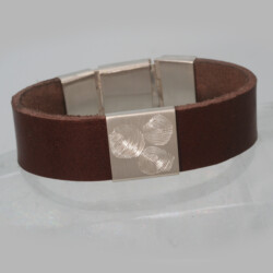 Lederen armband met drie vingerafdrukken