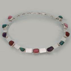Edelstenen collier