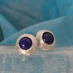 Zilveren oorbellen met Lapis Lazuli