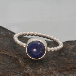 Zilveren pareldraadring met lapis lazuli