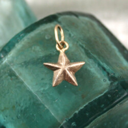 Zilveren vijfpuntige ster